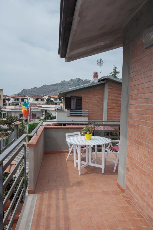 B&B Villa Carmen Сант-Алессио-Сикуло Экстерьер фото